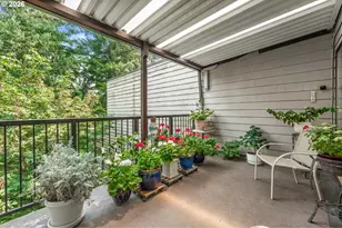 7577 N Edgewater Ave, Portland, OR 97203 - Photo 27