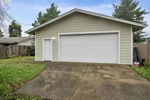 1650 23rd St, Florence, OR 97439 - Photo 25