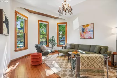 31 S Gibbs St, Portland, OR 97239 - Photo 7