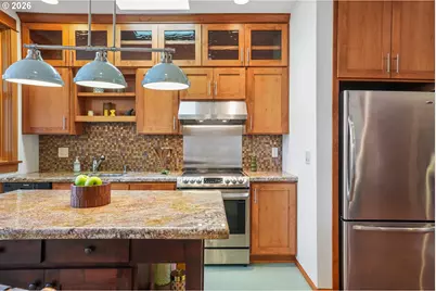 31 S Gibbs St, Portland, OR 97239 - Photo 17