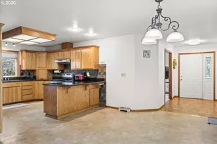 369 Upper Camp Loop Rd, Roseburg, OR 97470 - Photo 7