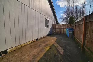 2102 SW 6th St, Battle Ground, WA 98604 - Photo 15