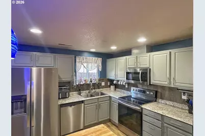 2102 SW 6th St, Battle Ground, WA 98604 - Photo 23