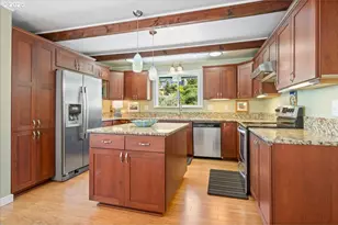 414 N Tomahawk Island Dr, Portland, OR 97217 - Photo 9