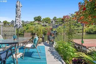 414 N Tomahawk Island Dr, Portland, OR 97217 - Photo 37