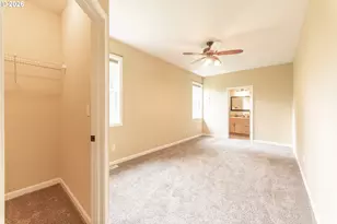 39475 Hood St, Sandy, OR 97055 - Photo 15