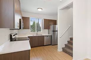 114 NE 109th Ave, Portland, OR 97220 - Photo 15