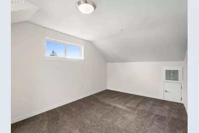 114 NE 109th Ave, Portland, OR 97220 - Photo 27