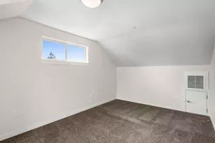 114 NE 109th Ave, Portland, OR 97220 - Photo 27