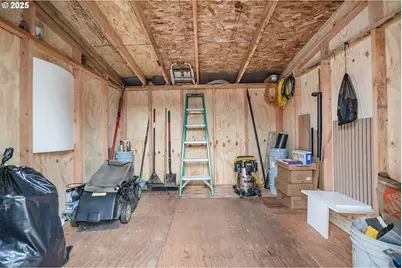 6321 SE Tibbetts St, Portland, OR 97206 - Photo 25