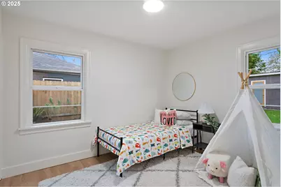 6321 SE Tibbetts St, Portland, OR 97206 - Photo 17