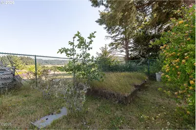 989 NW Estate Dr, Seal Rock, OR 97376 - Photo 27
