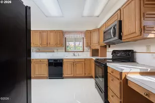 989 NW Estate Dr, Seal Rock, OR 97376 - Photo 11