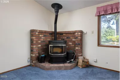 989 NW Estate Dr, Seal Rock, OR 97376 - Photo 9