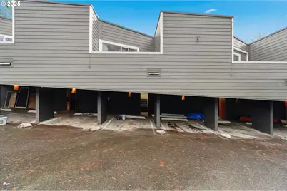 6220 SW Capitol Hwy #8, Portland, OR 97239 - Photo 1