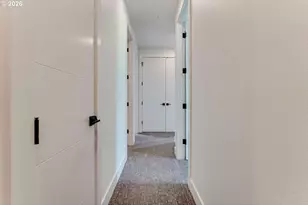 2624 Gilham Rd, Eugene, OR 97408 - Photo 15