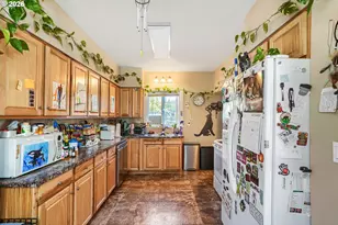863 E St, Washougal, WA 98671 - Photo 13