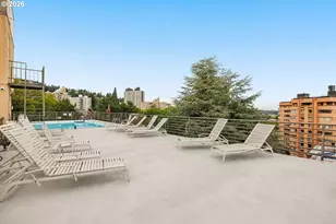 2021 SW Main St, Portland, OR 97205 - Photo 29