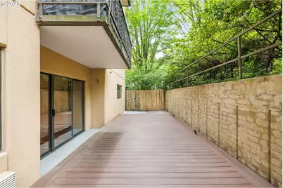 2021 SW Main St #11, Portland, OR 97205 - Photo 19