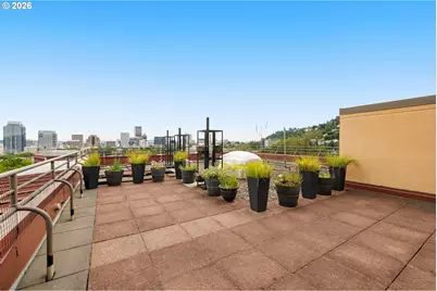 2021 SW Main St #11, Portland, OR 97205 - Photo 31