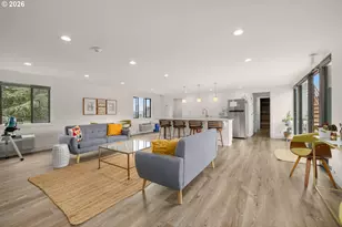 2021 SW Main St, Portland, OR 97205 - Photo 23