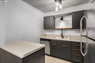 4460 SW Scholls Ferry Rd, Portland, OR 97225 - Photo 15