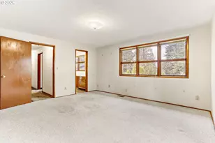 16659 SE Powell Blvd, Portland, OR 97236 - Photo 13