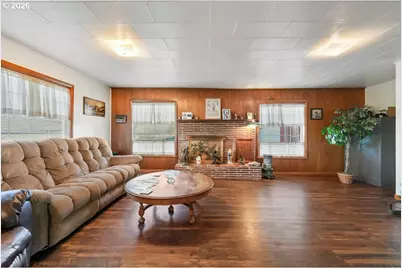 92950 Pitney Ln, Junction City, OR 97448 - Photo 17