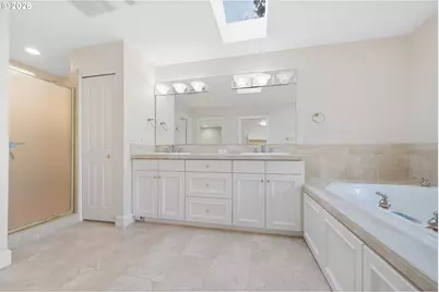 10151 SW Lancaster Rd, Portland, OR 97219 - Photo 21