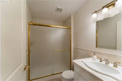 10151 SW Lancaster Rd, Portland, OR 97219 - Photo 31