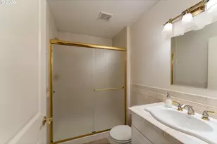 10151 SW Lancaster Rd, Portland, OR 97219 - Photo 31