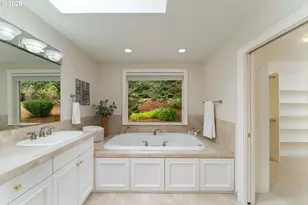 10151 SW Lancaster Rd, Portland, OR 97219 - Photo 23