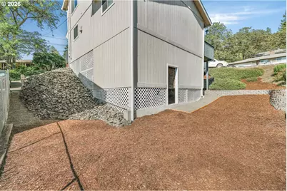 1245 SE Germond Ave, Roseburg, OR 97470 - Photo 29