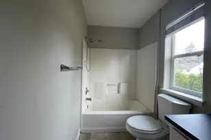 19189 SE Yamhill St, Portland, OR 97233 - Photo 37