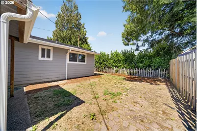 1305 SW 15th Ave, Albany, OR 97321 - Photo 5