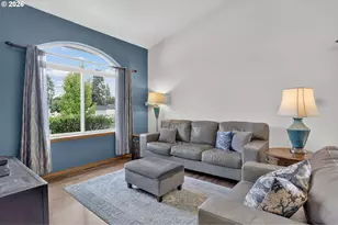 1007 NE 118th Ave, Portland, OR 97220 - Photo 5