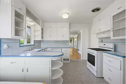 7214 SW 10th Ave, Portland, OR 97219 - Photo 13