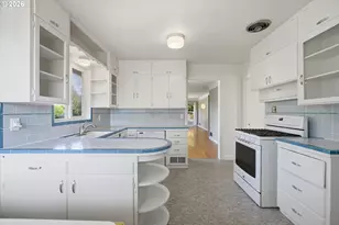 7214 SW 10th Ave, Portland, OR 97219 - Photo 13