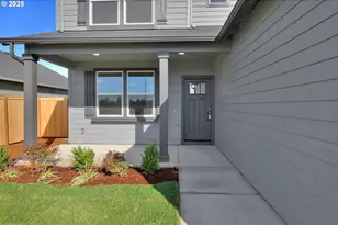 5653 Magnificence Wy, Eugene, OR 97402 - Photo 3