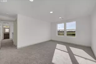 5653 Magnificence Wy, Eugene, OR 97402 - Photo 25