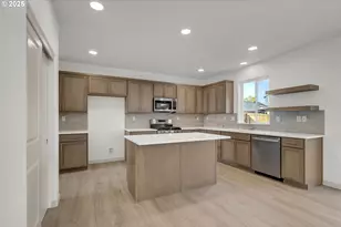 5653 Magnificence Wy, Eugene, OR 97402 - Photo 11