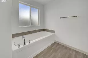 5653 Magnificence Wy, Eugene, OR 97402 - Photo 31