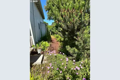 1600 Rhododendron Dr #218, Florence, OR 97439 - Photo 33
