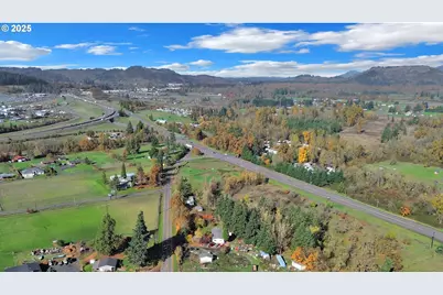 34259 Matthews Rd, Eugene, OR 97405 - Photo 9