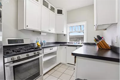 1525 S 2nd St, Lebanon, OR 97355 - Photo 7