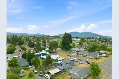 1525 S 2nd St, Lebanon, OR 97355 - Photo 21