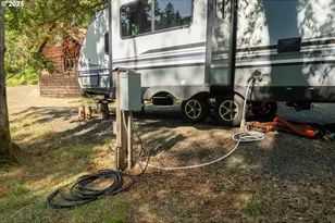 1180 Upper Cleveland Rapids Rd, Roseburg, OR 97471 - Photo 11