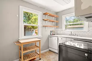 7448 SE 51st Ave, Portland, OR 97206 - Photo 9