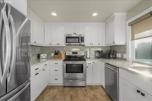 26580 Beach Dr, Rockaway Beach, OR 97136 - Photo 9