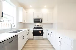 14720 SE Powell Blvd, Portland, OR 97236 - Photo 7